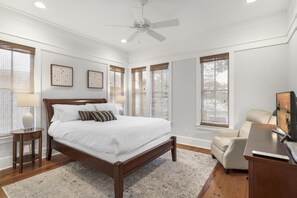 4 chambres, fer et planche à repasser, accès au Wi-Fi (inclus)
