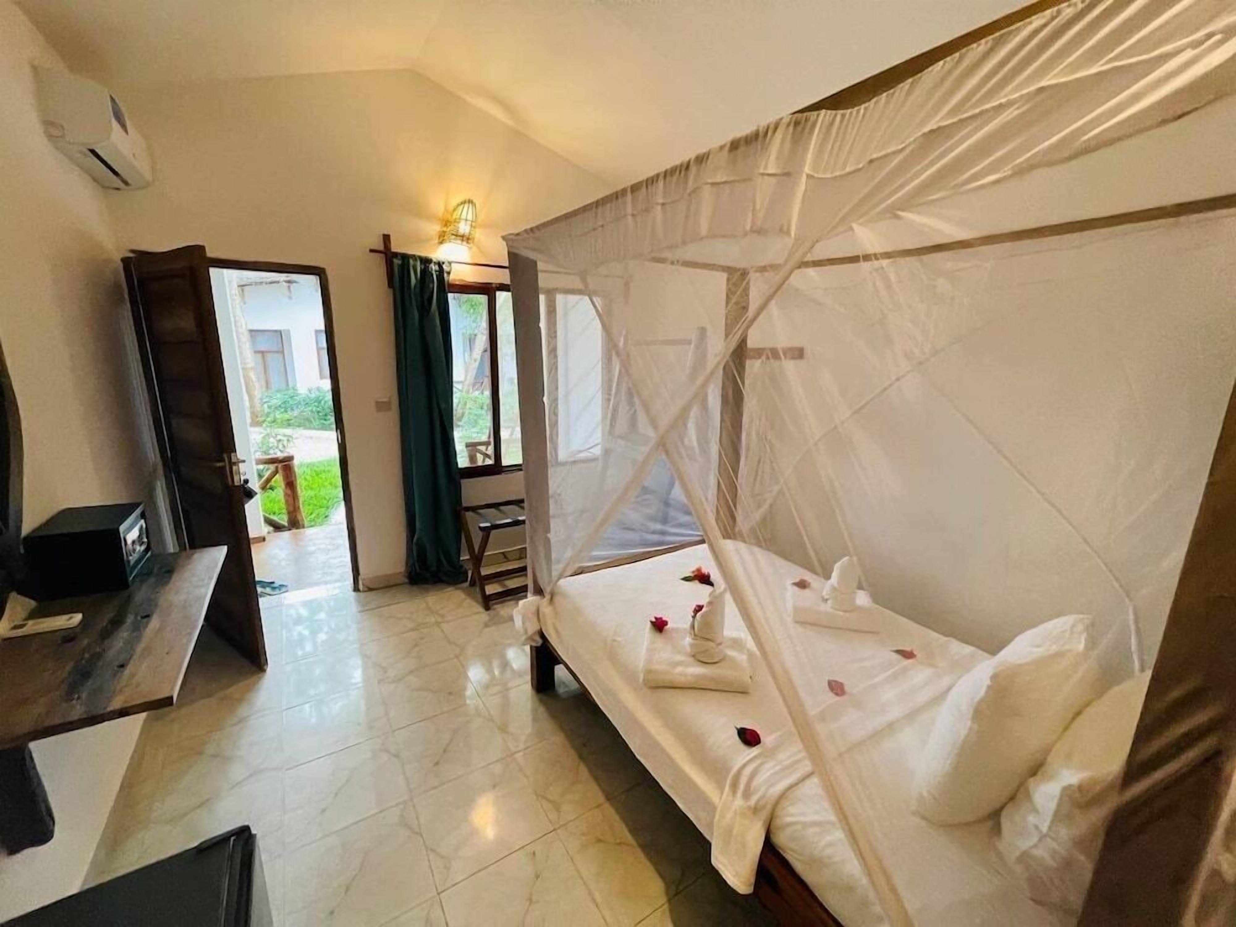 Cofres nos quartos, individualmente decorados