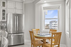 Dining - Beach Music II, Oceanfront House in Atlantic Beach, NC! (Atlantic Beach)