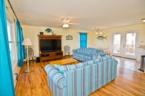 TV connectée, jeux vidéo, lecteur de DVD, chaîne hi-fi