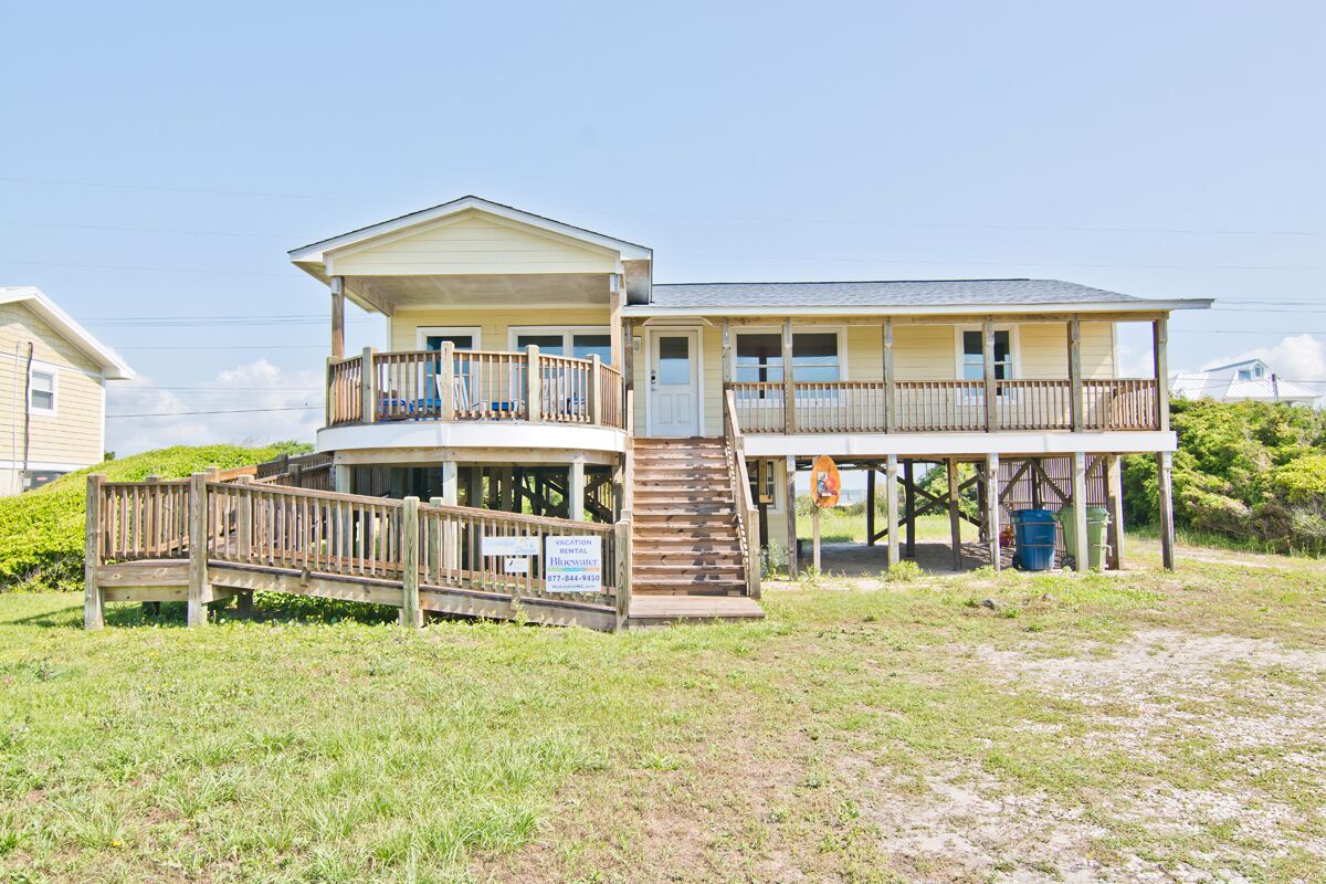 Beautiful Dream, Almost Oceanfront House in Emerald Isle, NC!