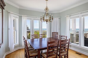 Dining - Bliss By The Beach, Oceanfront House in Emerald Isle, NC! (Emerald Isle)