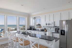 Refrigerador, microondas, lavavajillas, cafetera/tetera