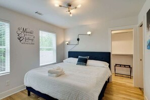 3 多间卧室、熨斗/熨衣板、免费 WiFi、床单