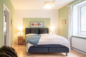 Bügeleisen/Bügelbrett, kostenloses WLAN