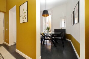 Dining - Monti Apartments - M2 (Rome)