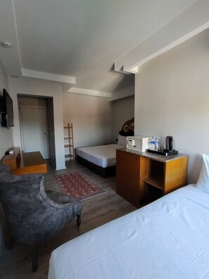 Standard Triple Room | Premium bedding, Select Comfort beds, minibar, in-room safe - Gala Edirne (Edirne)
