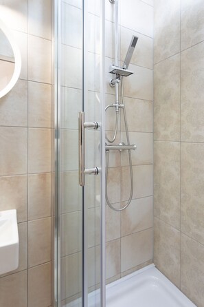 Dusche, Haartrockner
