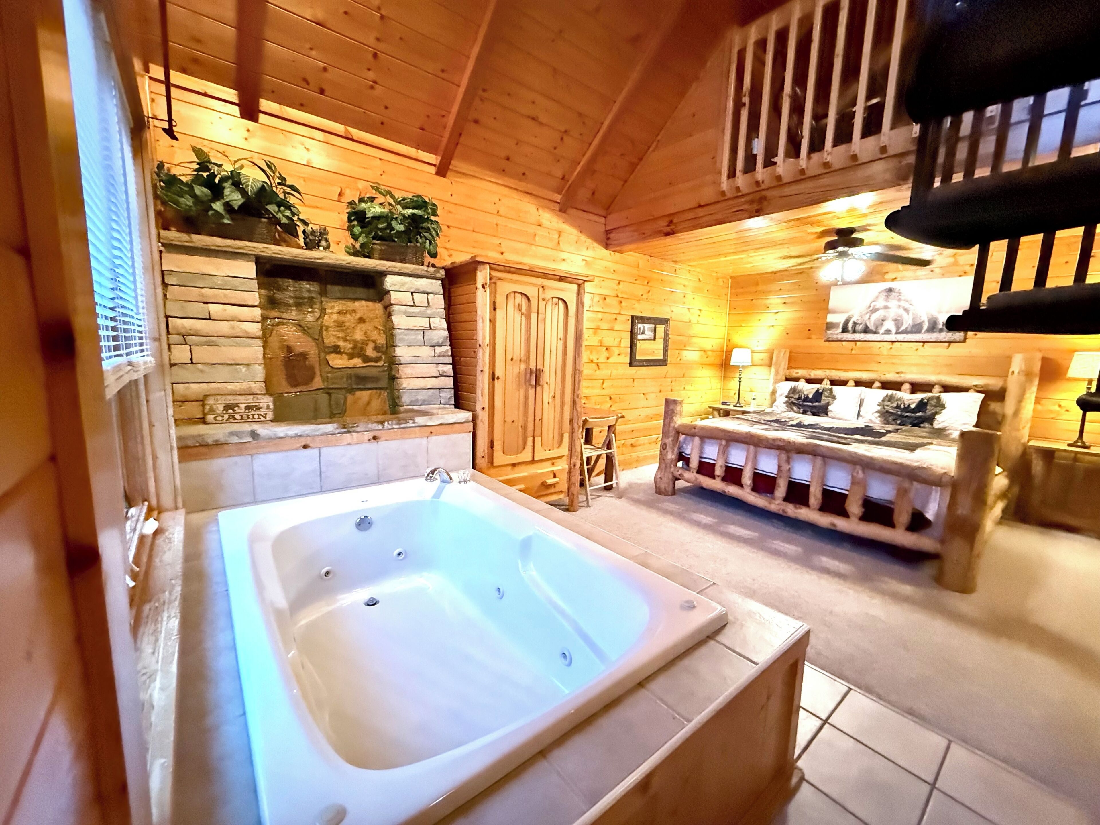 1 bedroom, desk, WiFi, bed sheets