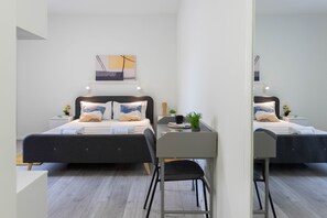 Room - Modern and Bright studio in City Center (Zagreb)