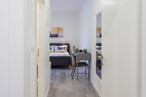 Room - Modern and Bright studio in City Center (Zagreb)