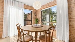 Dining - Samos by Experience Jervis Bay (Huskisson)