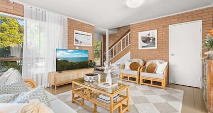 Samos by Experience Jervis Bay