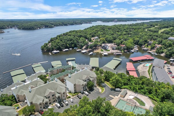 Exterior - Prime Spot, Breathtaking Views, Nearby Attractions (Lake Ozark)