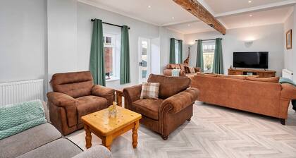 Finest Retreats | South Barn