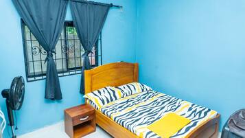 2 bedrooms, iron/ironing board, bed sheets