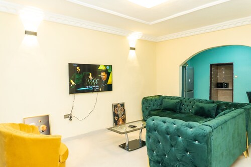 Cozy, Clean and Accessible 2 Bedroom Apartments.