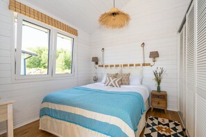 2 bedrooms, iron/ironing board, travel cot, free WiFi