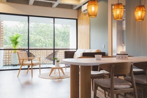 Apartment, 3 Bedrooms | Living area