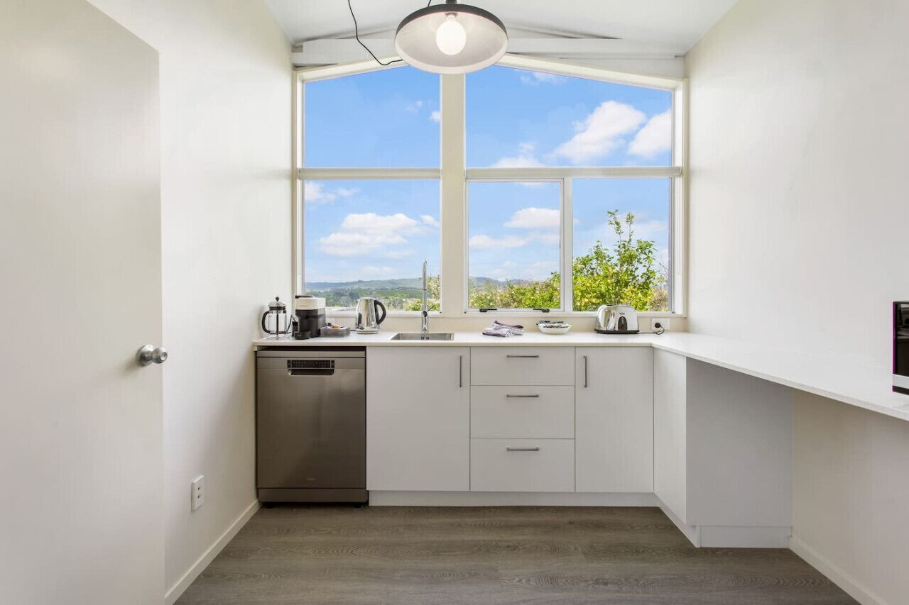 Fridge, microwave, toaster, cookware/dishes/utensils