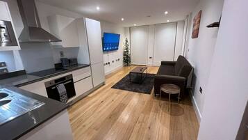 Apartment | Dapur peribadi | Peti sejuk, ketuhar gelombang mikro, ketuhar, dapur