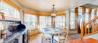 Dog-friendly downtown home with patio, grill, fireplace, gym equipment, & W/D