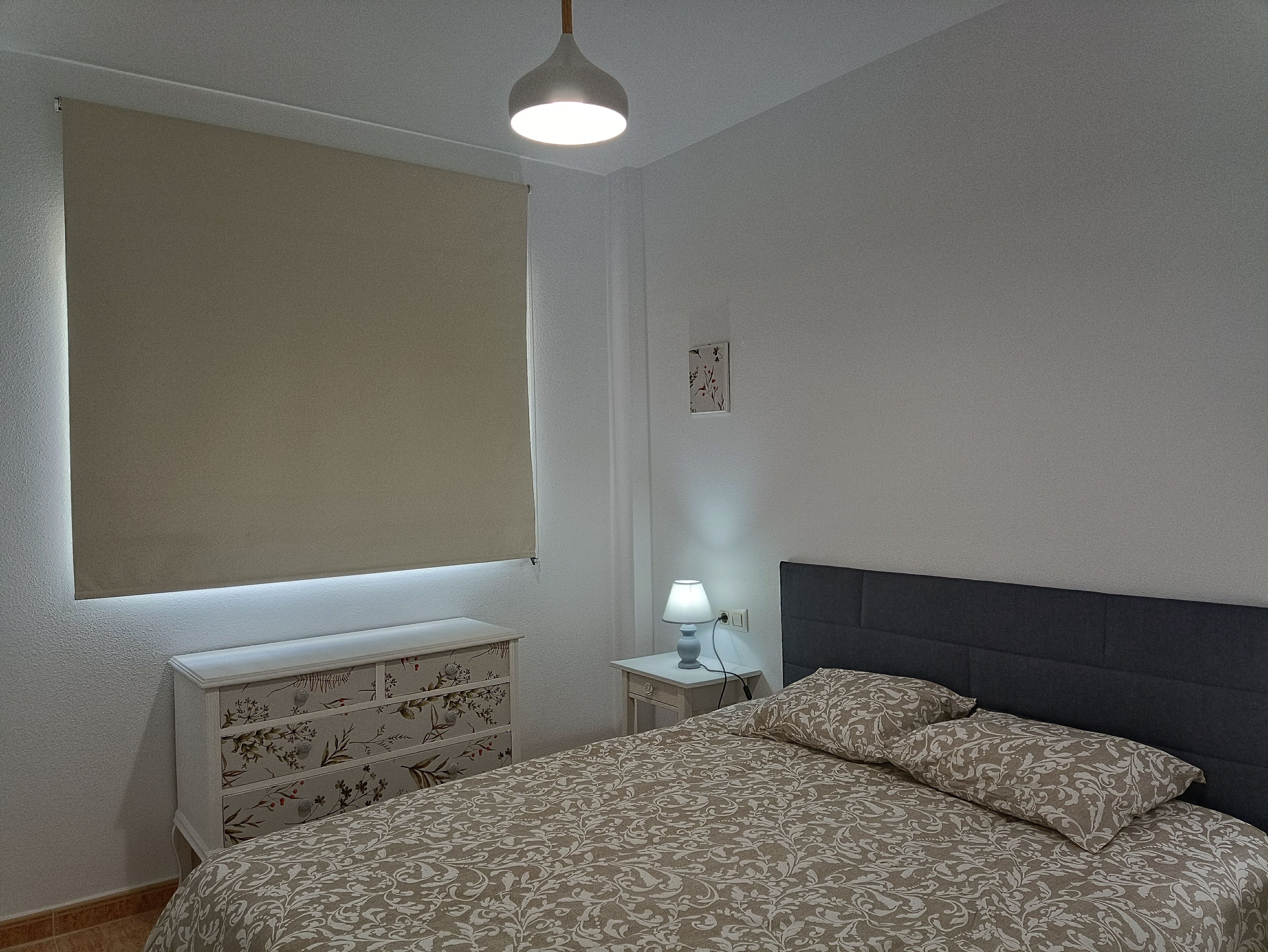 2 dormitorios, tabla de planchar con plancha, wifi y ropa de cama