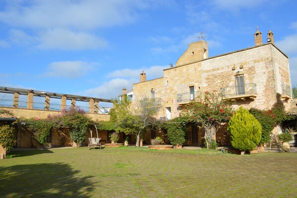 Front of property - Masseria Provenzani resort (Trepuzzi)
