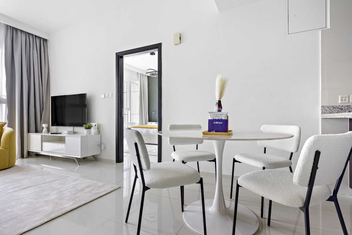 Luxury Apartment | In-room dining