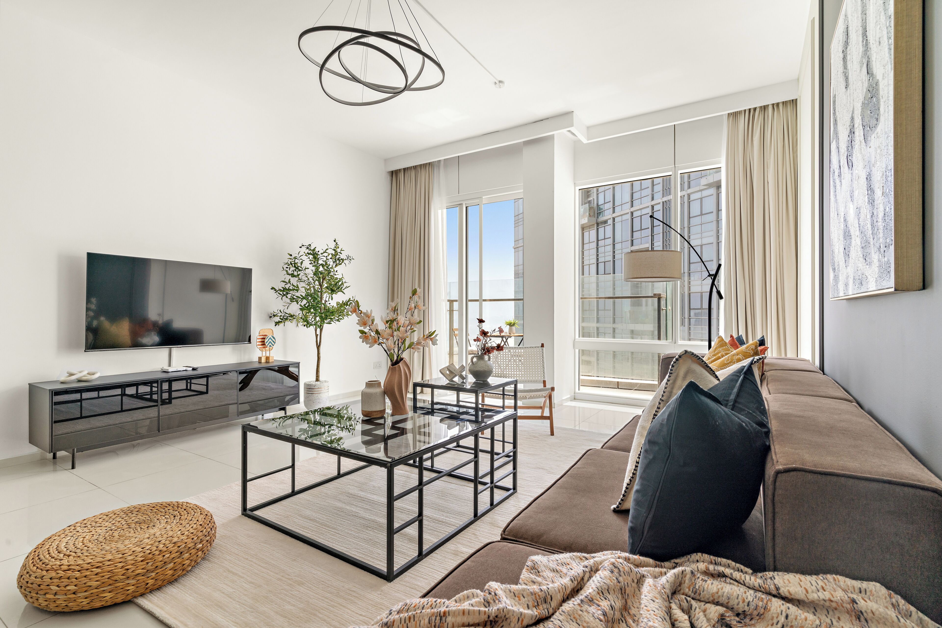 Apartamento Premium | Zona de estar | Smart TV de 50 pulgadas con canales digitales