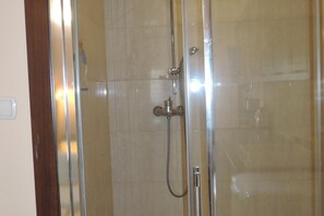 Shower - Holiday House near Lake Dąbie (Lubczyna)