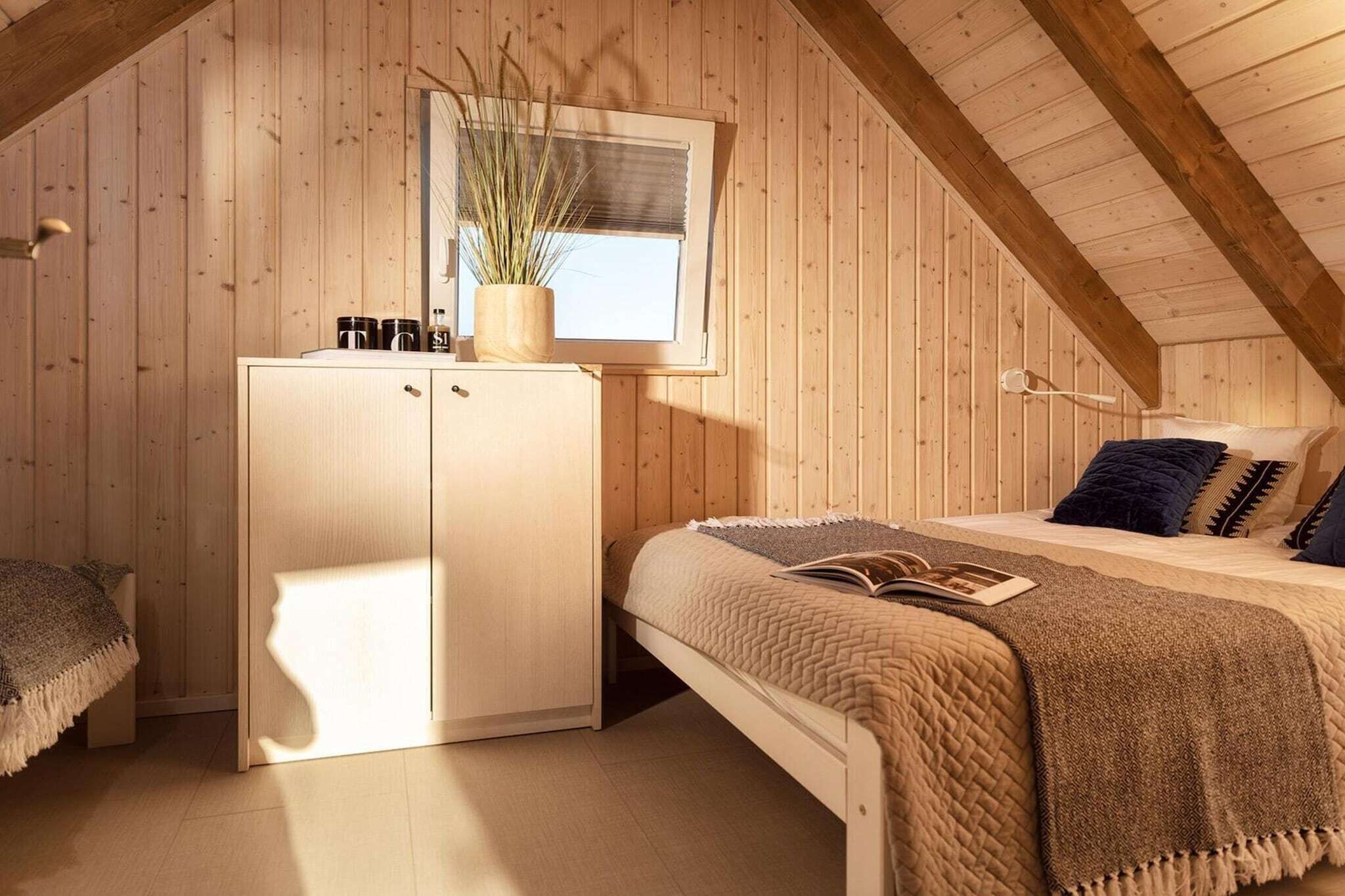 2 bedrooms, iron/ironing board, travel cot, free WiFi