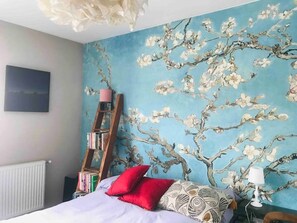 3 soverom, strykejern/-brett, wi-fi og sengetøy