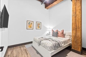 1 chambre, bureau, Wi-Fi gratuit, draps fournis