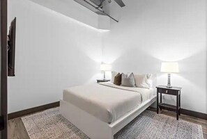 1 quarto, Wi-Fi de cortesia, roupa de cama