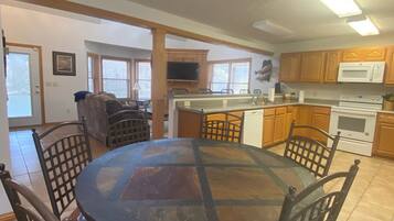 تناول الطعام