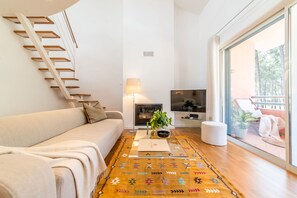 TV, fireplace - Apartment Golf I - Lovely Apartment in “Aroeira Golf Resort” by Allure Villas (Herdade da Aroeira)