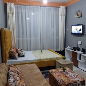 1 bedroom, iron/ironing board, WiFi, bed sheets - Belair Radiant Homes (Mombasa)