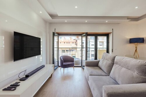 Glam 2 bedroom In Massamá