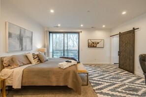 3 chambres, bureau, Wi-Fi gratuit, draps fournis