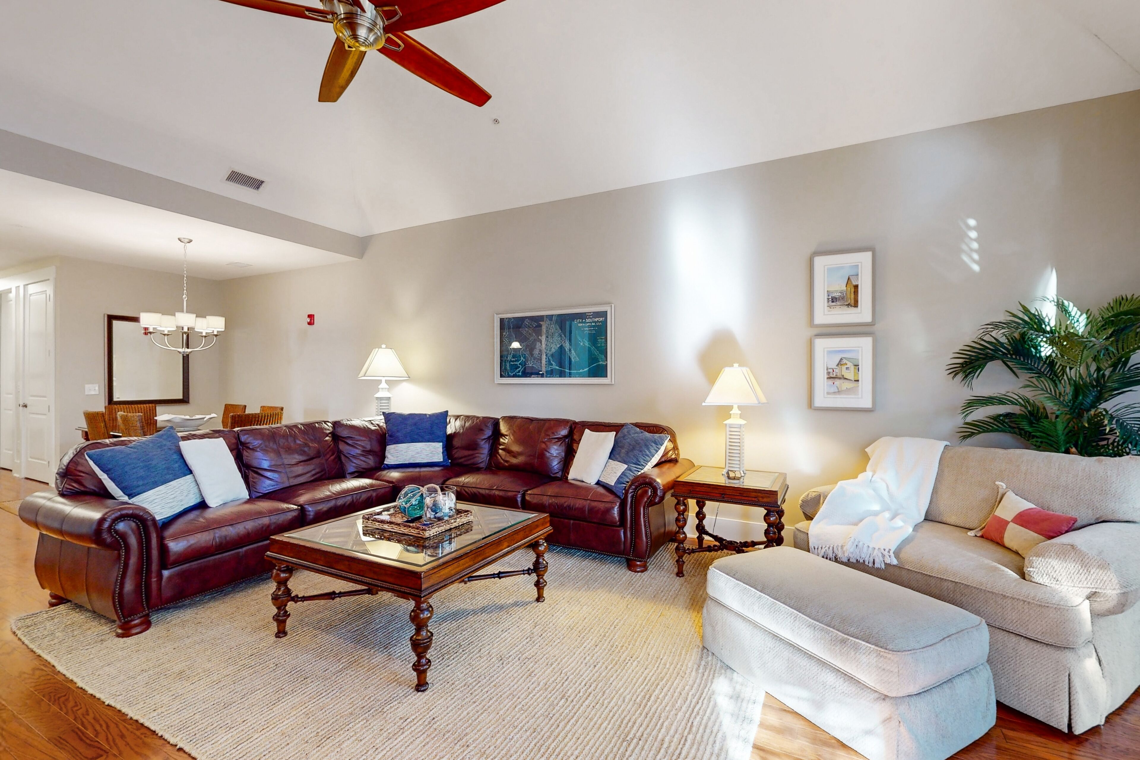 Second-floor condo with private balcony, AC, & W/D - walk to marina