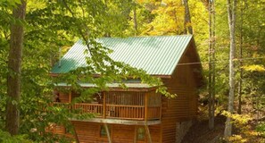 Exterior - PetFriendlyRealLogCabinSleeps6WIfiHotTubFreeFishing (Sevierville)