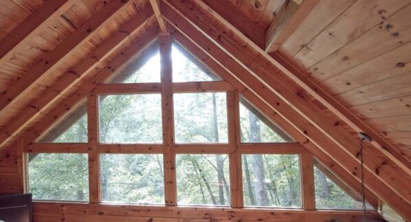 Interior - PetFriendlyRealLogCabinSleeps6WIfiHotTubFreeFishing (Sevierville)