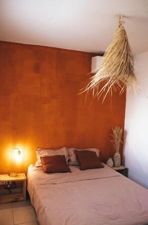1 habitación, wifi y ropa de cama