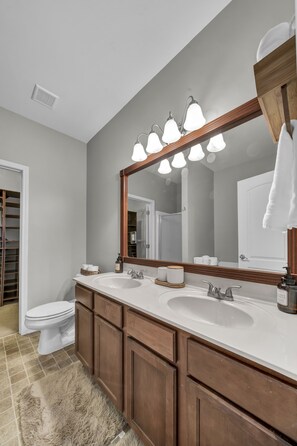 Hair dryer, towels, toilet paper