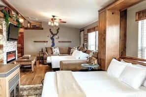 3 chambres, fer et planche à repasser, Wi-Fi, draps fournis