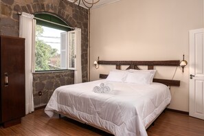 Nhà Exclusive, 2 phòng ngủ, 2 phòng tắm, quang cảnh sân vườn | 2 phòng ngủ, minibar, trang bị nội thất với thiết kế riêng biệt, bàn 