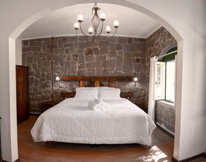 独特独立别墅, 2 间卧室, 双浴室, 庭院景观 | 2 多间卧室、迷你吧、特色家居、办公桌