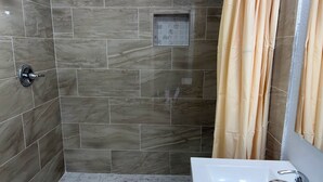Free toiletries, hair dryer, towels, soap - Anson Inn (Anson)