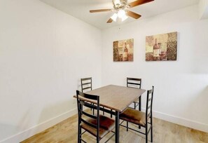 Dining - Completely Remodeled Condo Close to Downtown

 (Austin)